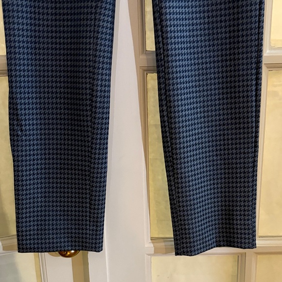 Banana Republic Blue Houndstooth Cropped Pants - Picture 6 of 7
